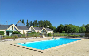 Amazing apartment in Montmartin-sur-Mer with Outdoor swimming pool and 2 Bedrooms
